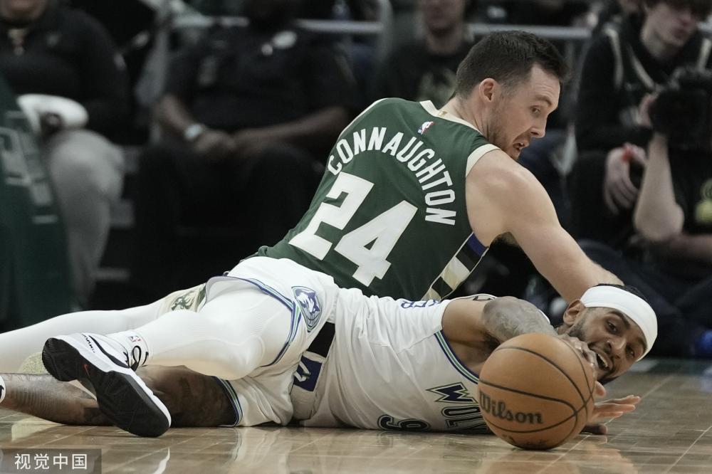 单板滑雪大 单板滑雪大